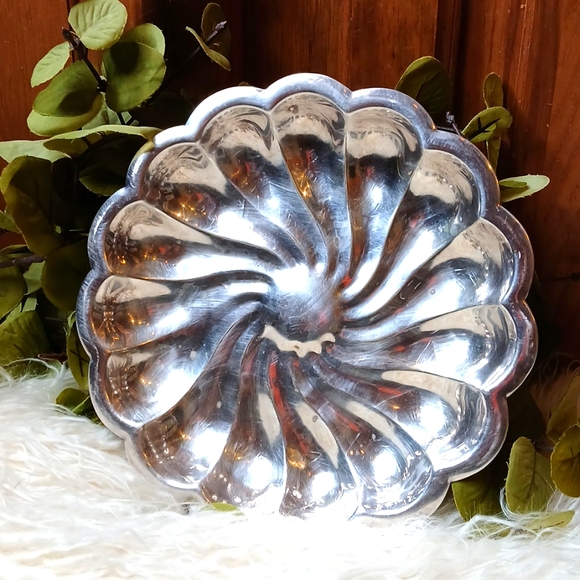 FB ROGERS 1983 DILVER PLATED MINATURE TRAY - Picture 1 of 5